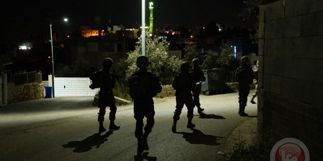 Four Palestinians arrested east of Ramallah